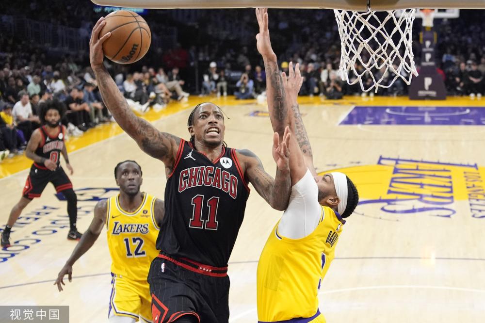 激烈竞争中 激烈竞争中